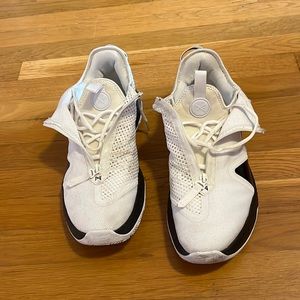 Men’s size 14.5 Nike strobe white and black sneaker tie and zipper